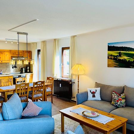 Ferienwohnung Lotti + Hochschwarzwald Card Titisee-Neustadt Exterior photo