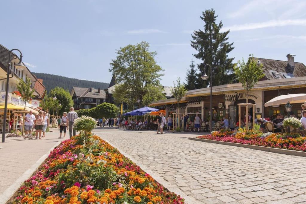 Ferienwohnung Lotti + Hochschwarzwald Card Titisee-Neustadt Exterior photo